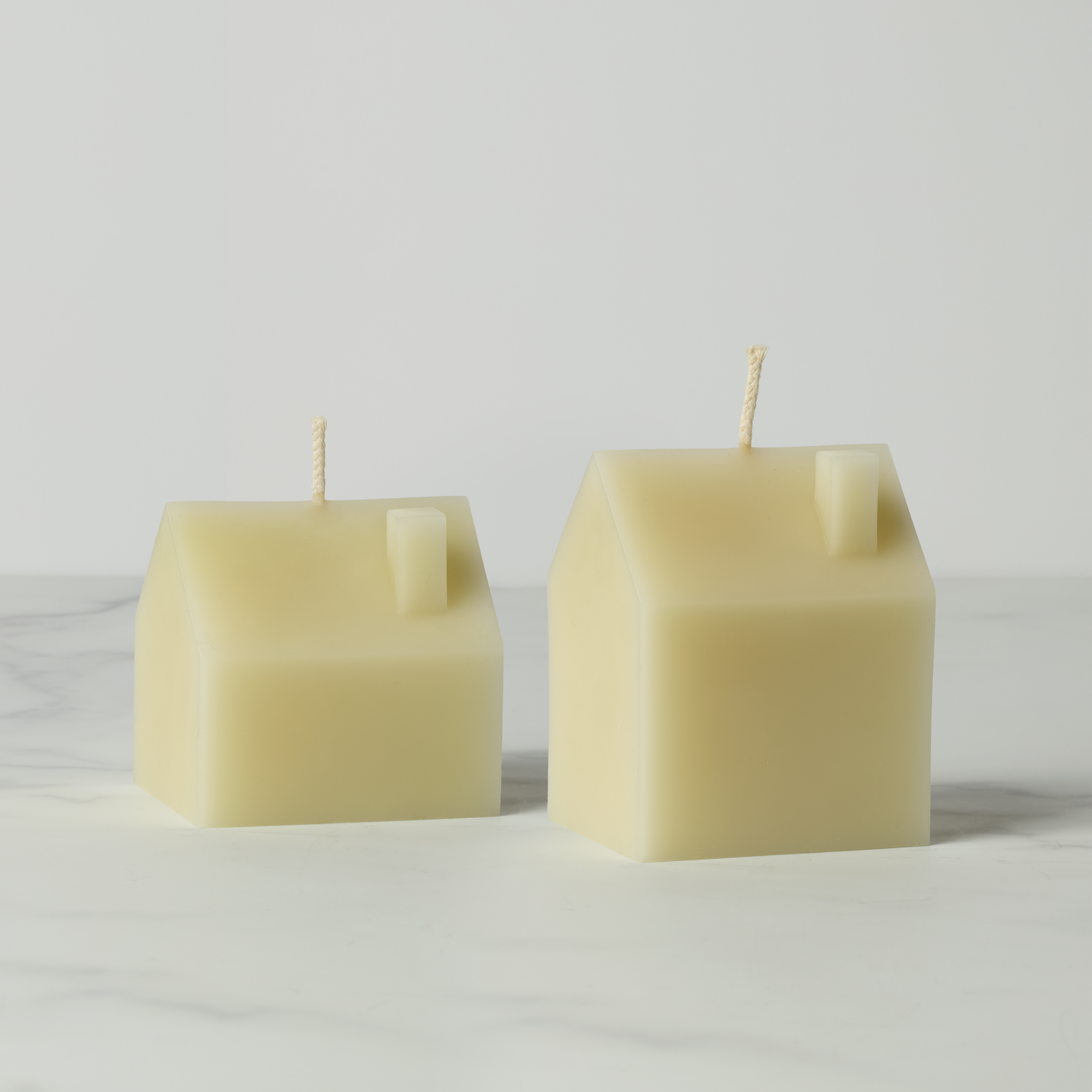 Lenox Westmore Iconic Cream Large House Candle - Image 4