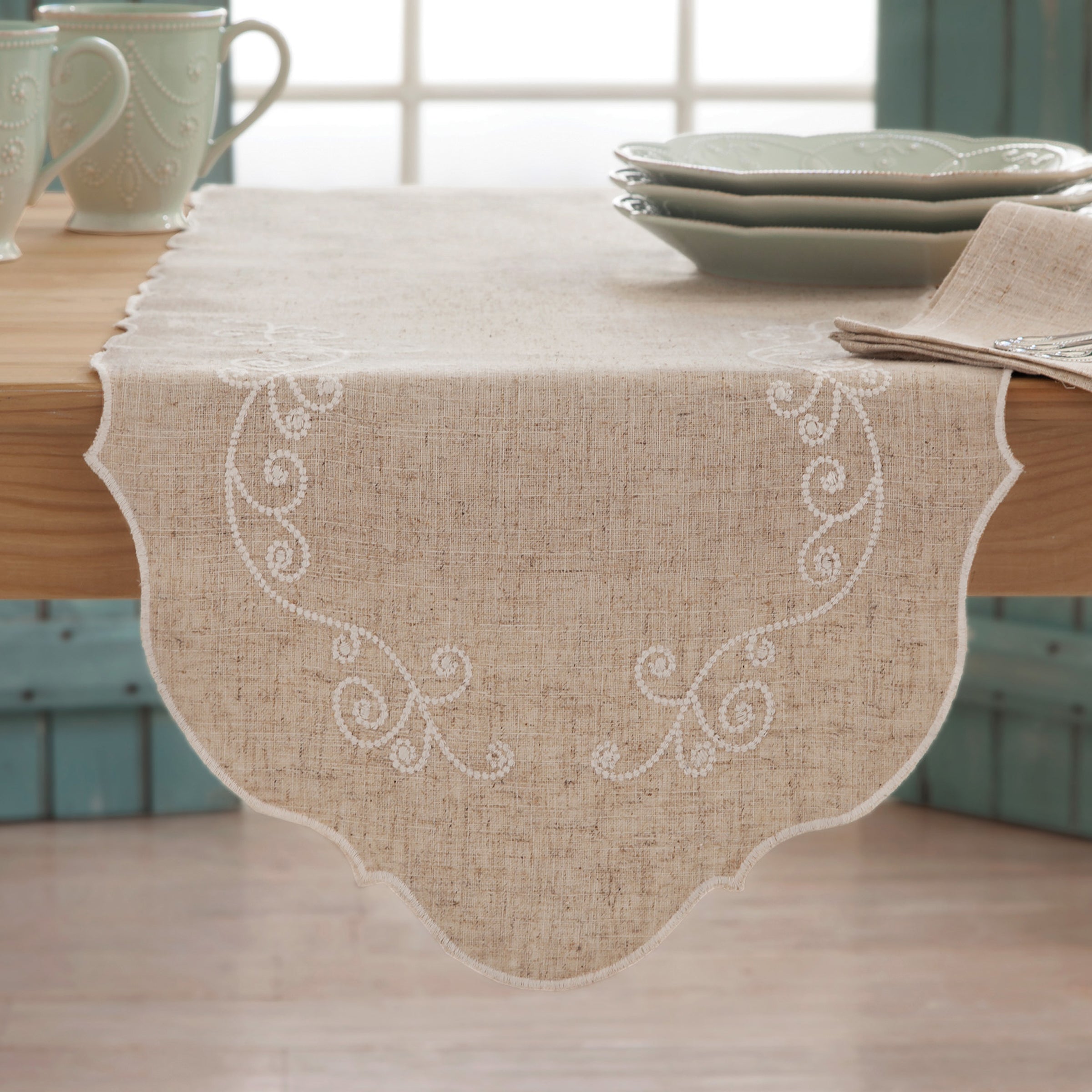 Lenox Westmore French Perle Linen Runner