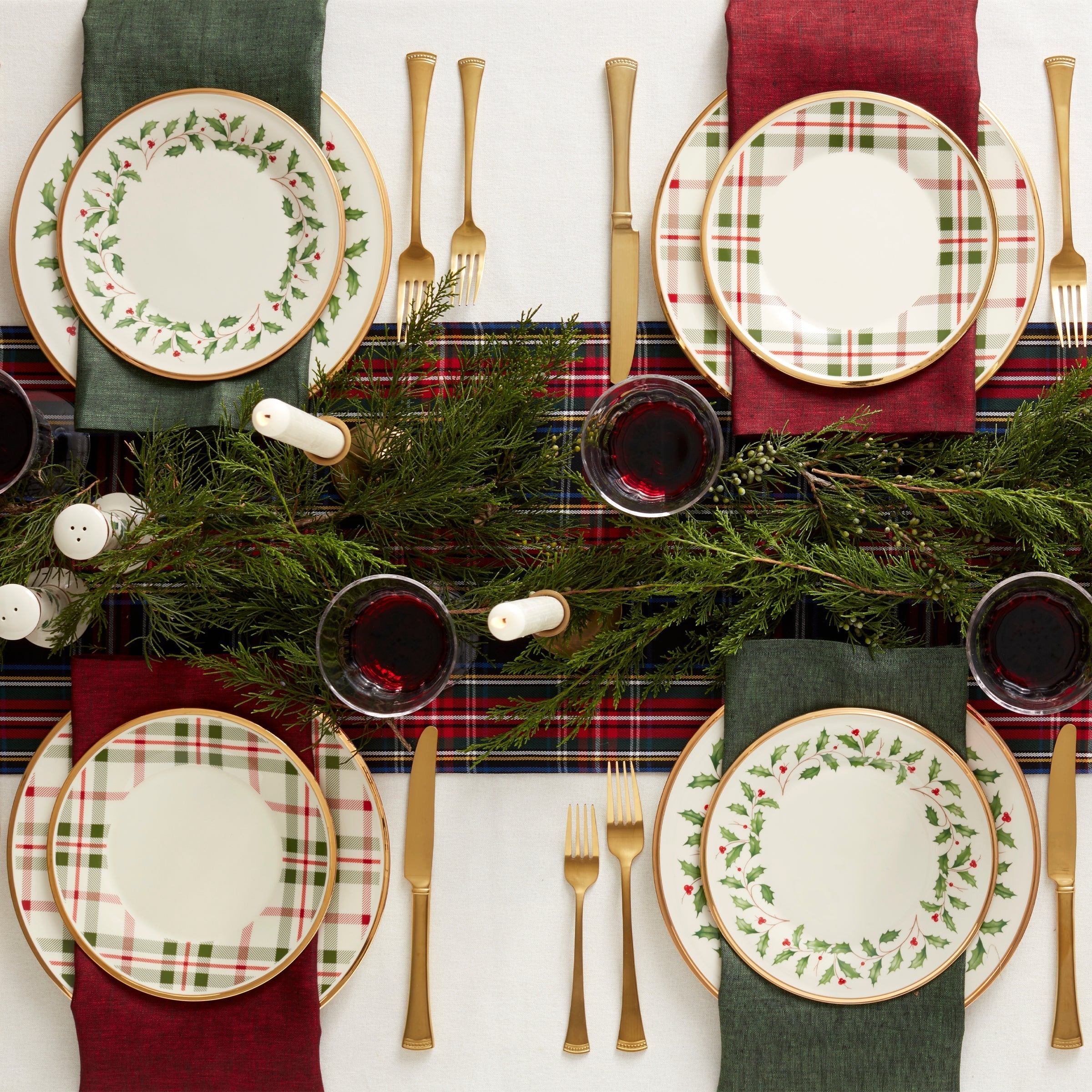 Lenox Westmore Holiday 12-Piece Plate & Mug Dinnerware Set - Image 3