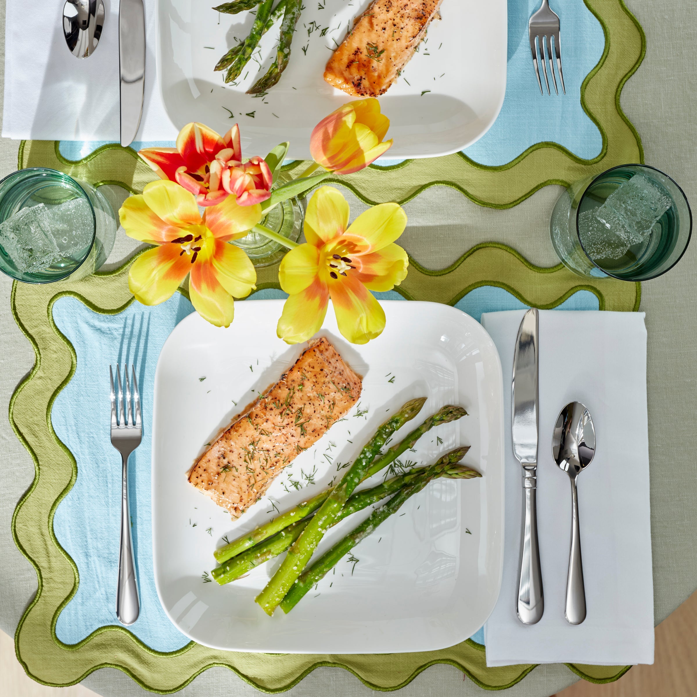 Lenox Westmore Studio 1414 Square 16-Piece Dinnerware Set - Image 7