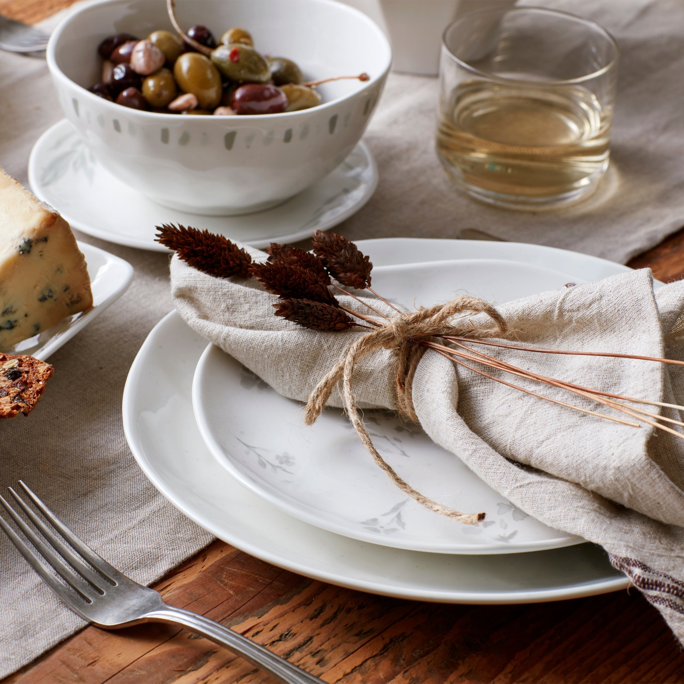 Lenox Westmore Oyster Bay 12-Piece Dinnerware Set - Image 3