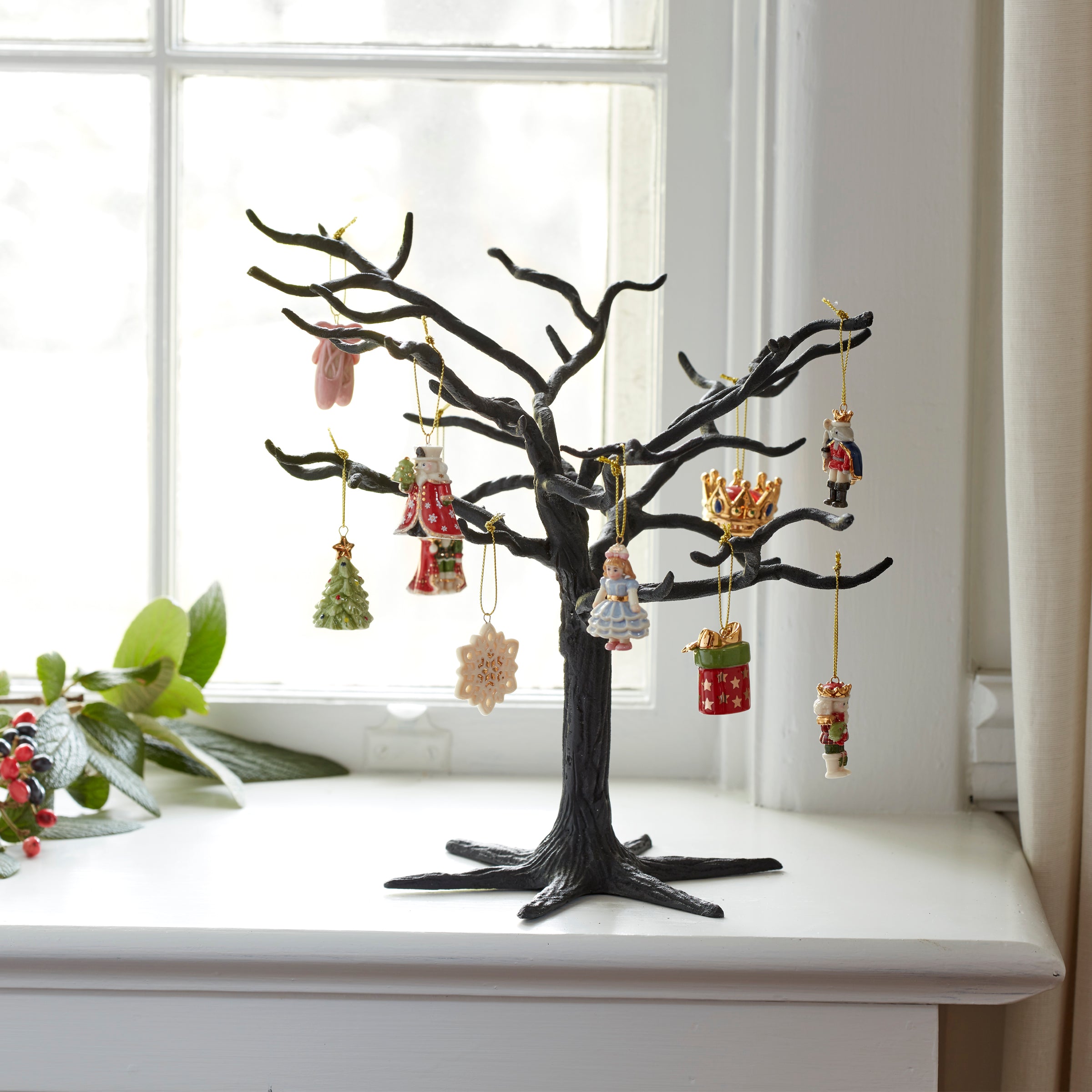 Lenox Westmore The Nutcracker 10-Piece Mini Ornament Set - Image 5