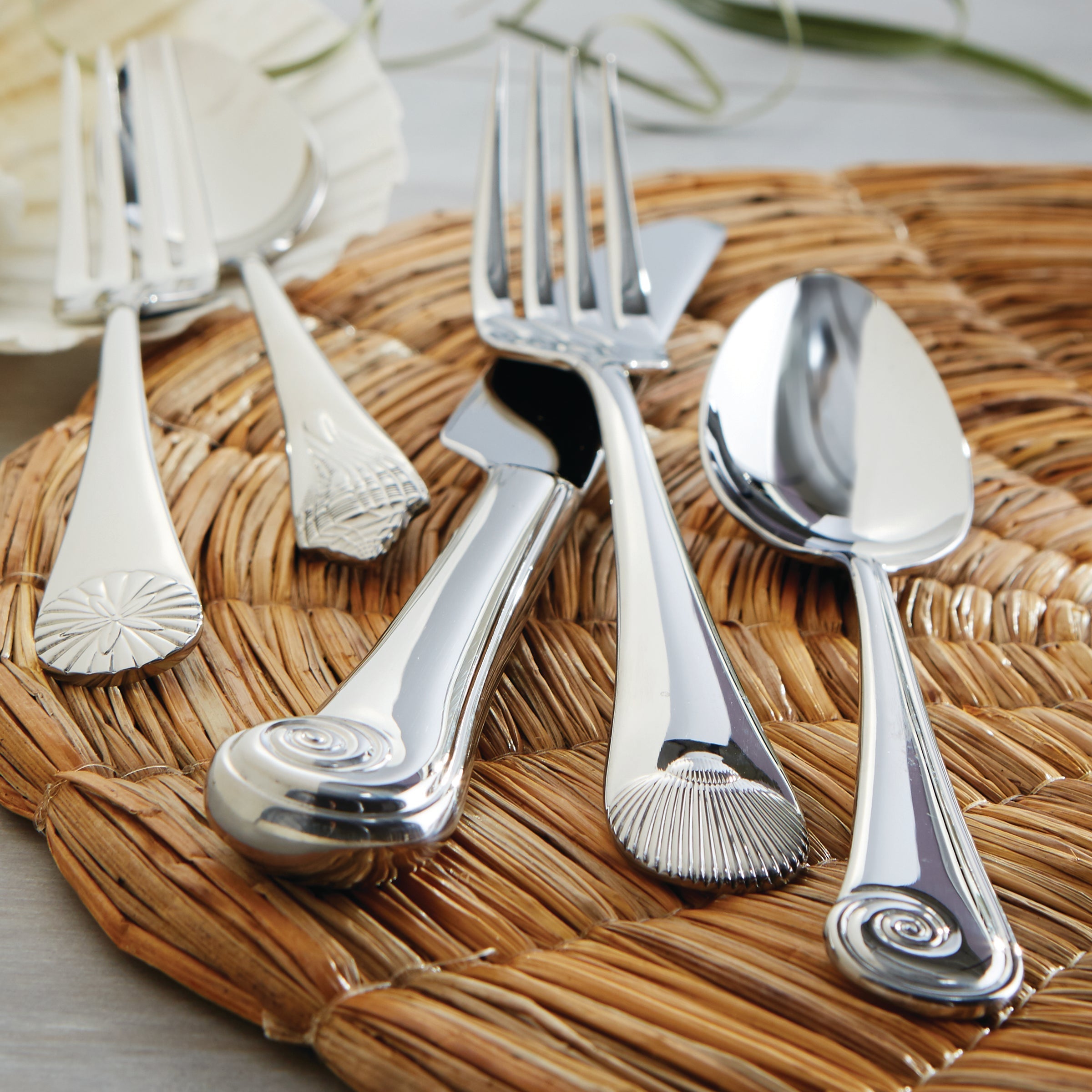 Lenox Westmore Sea Shell 5-Piece Place Setting - Image 2