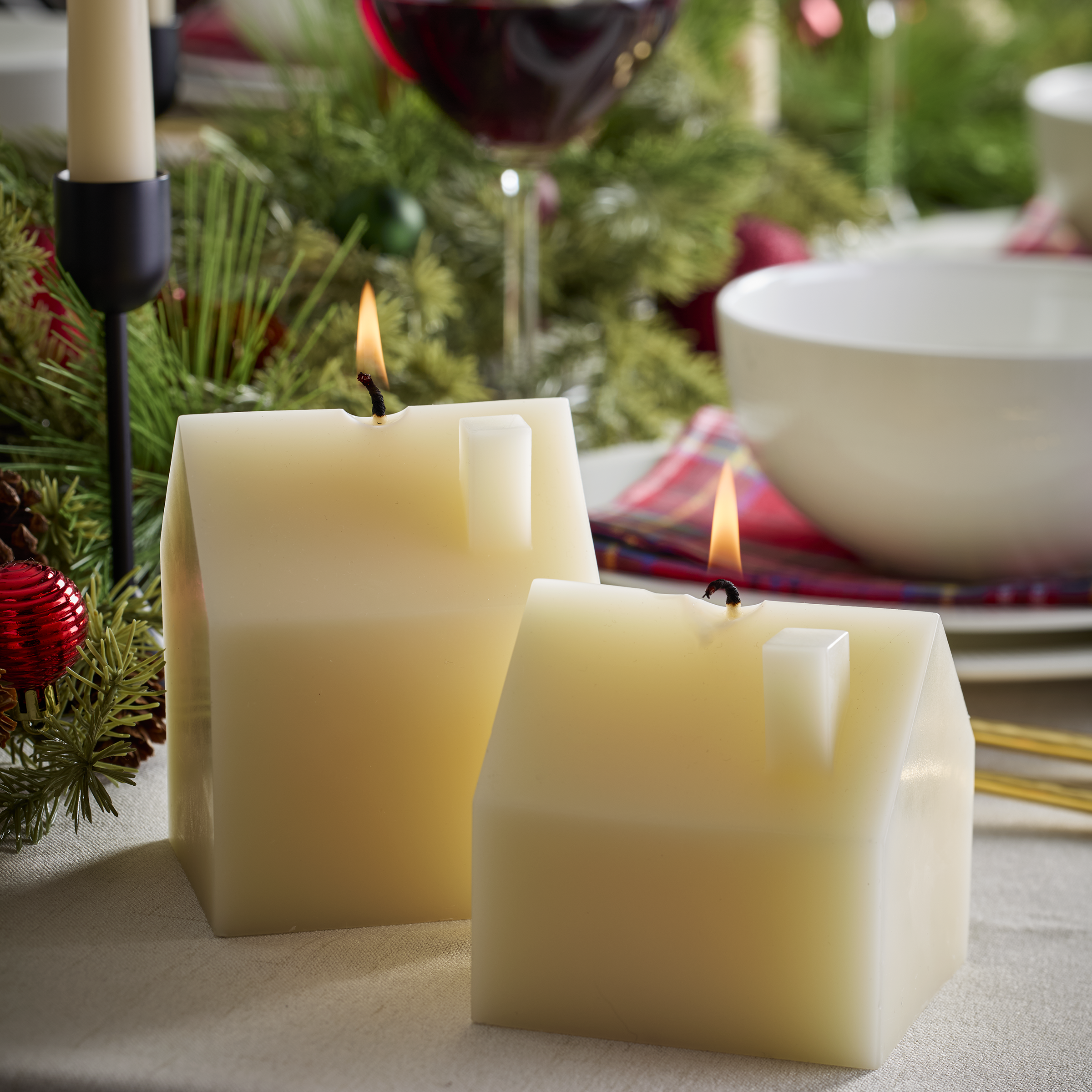 Lenox Westmore Iconic Cream Small House Candle - Image 4