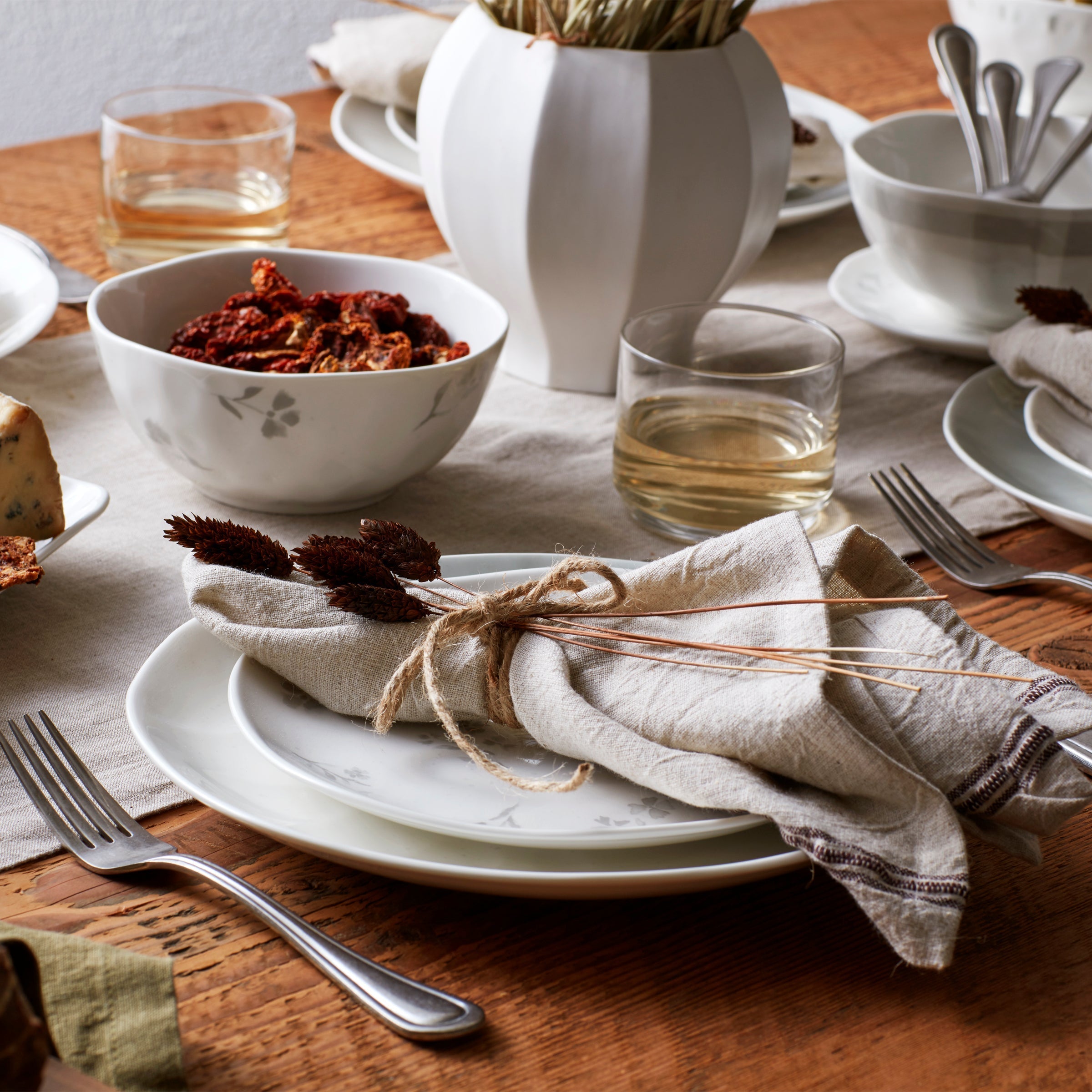 Lenox Westmore Oyster Bay 12-Piece Dinnerware Set - Image 7