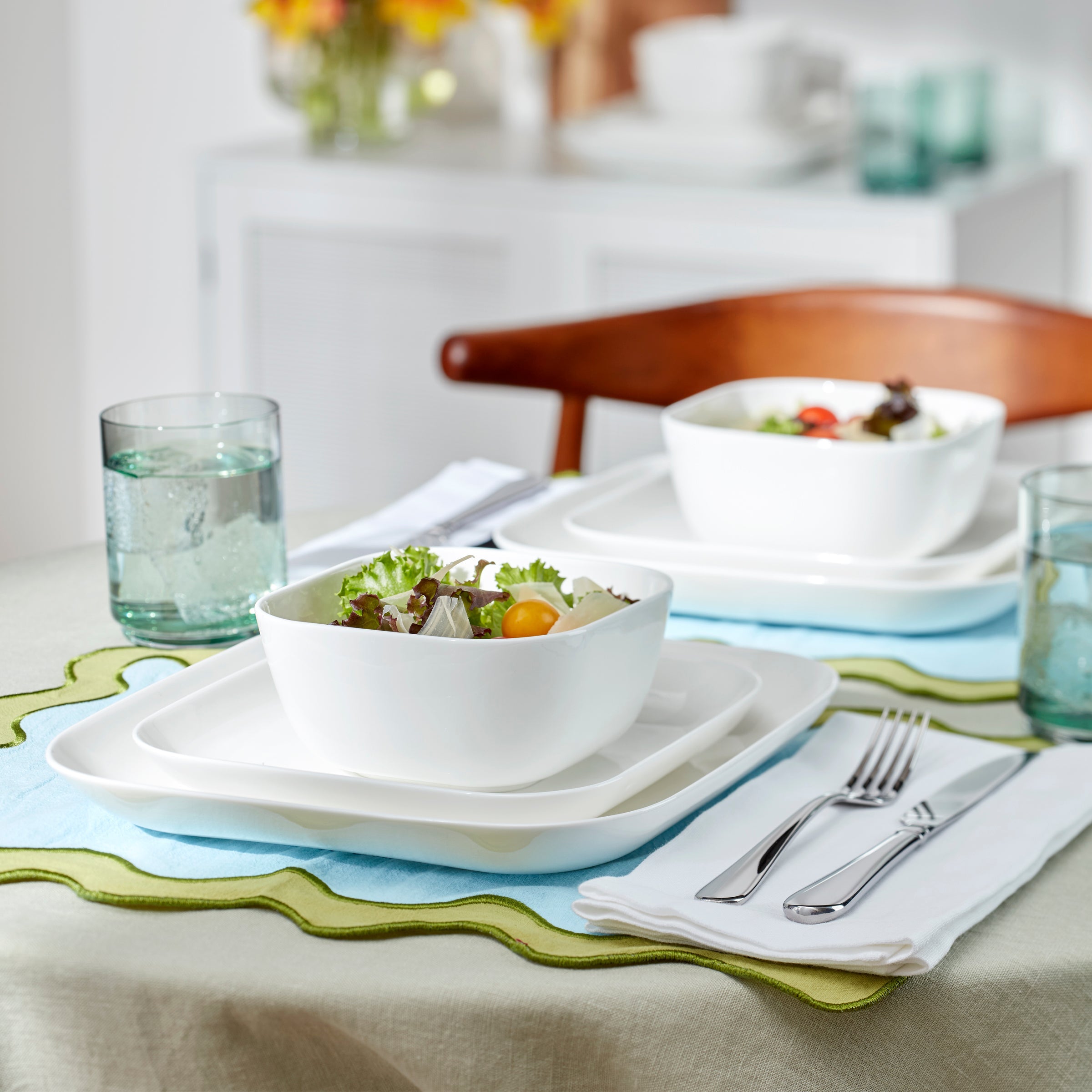 Lenox Westmore Studio 1414 Square 16-Piece Dinnerware Set - Image 4
