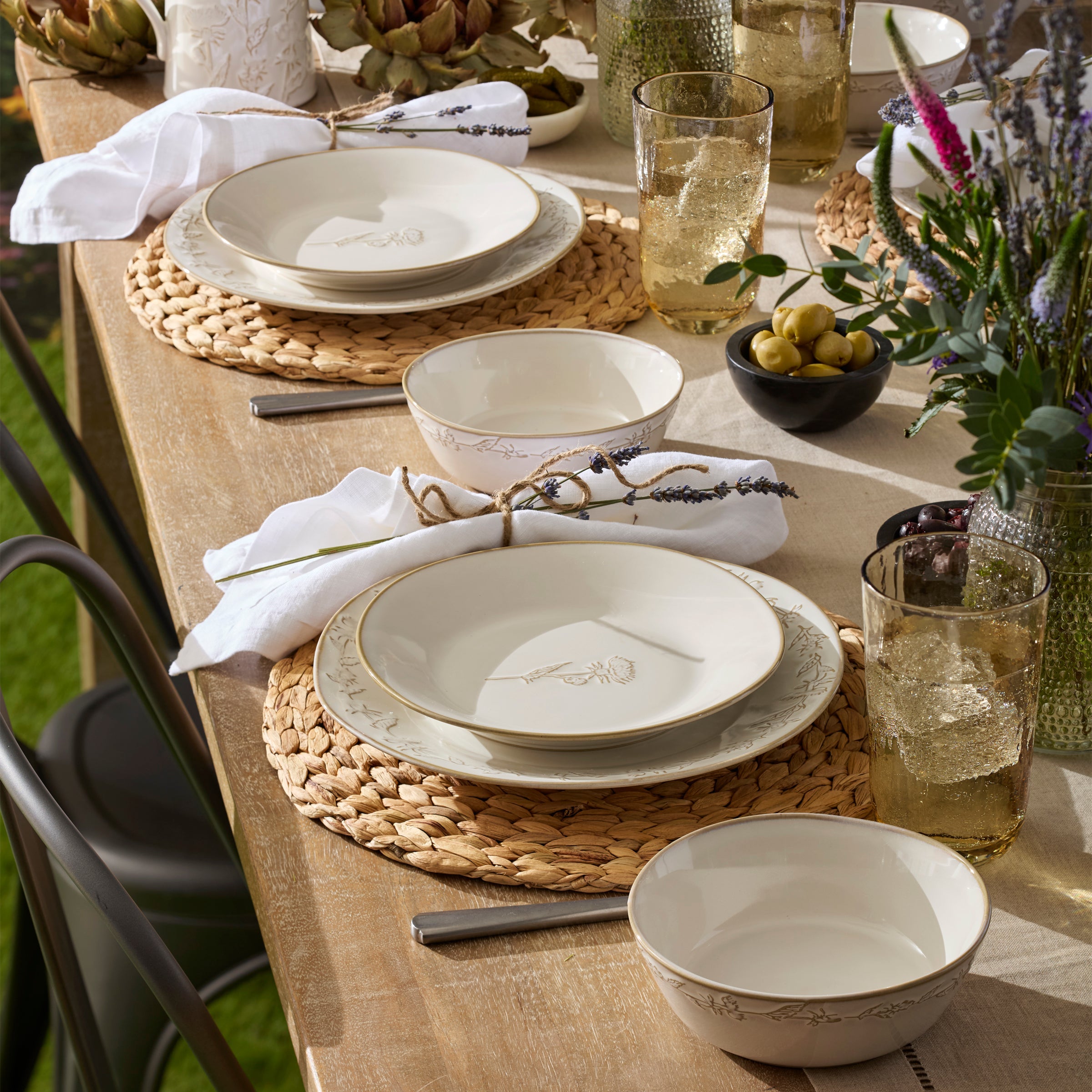 Lenox Westmore Homespun 16-Piece Dinnerware Set - Image 9