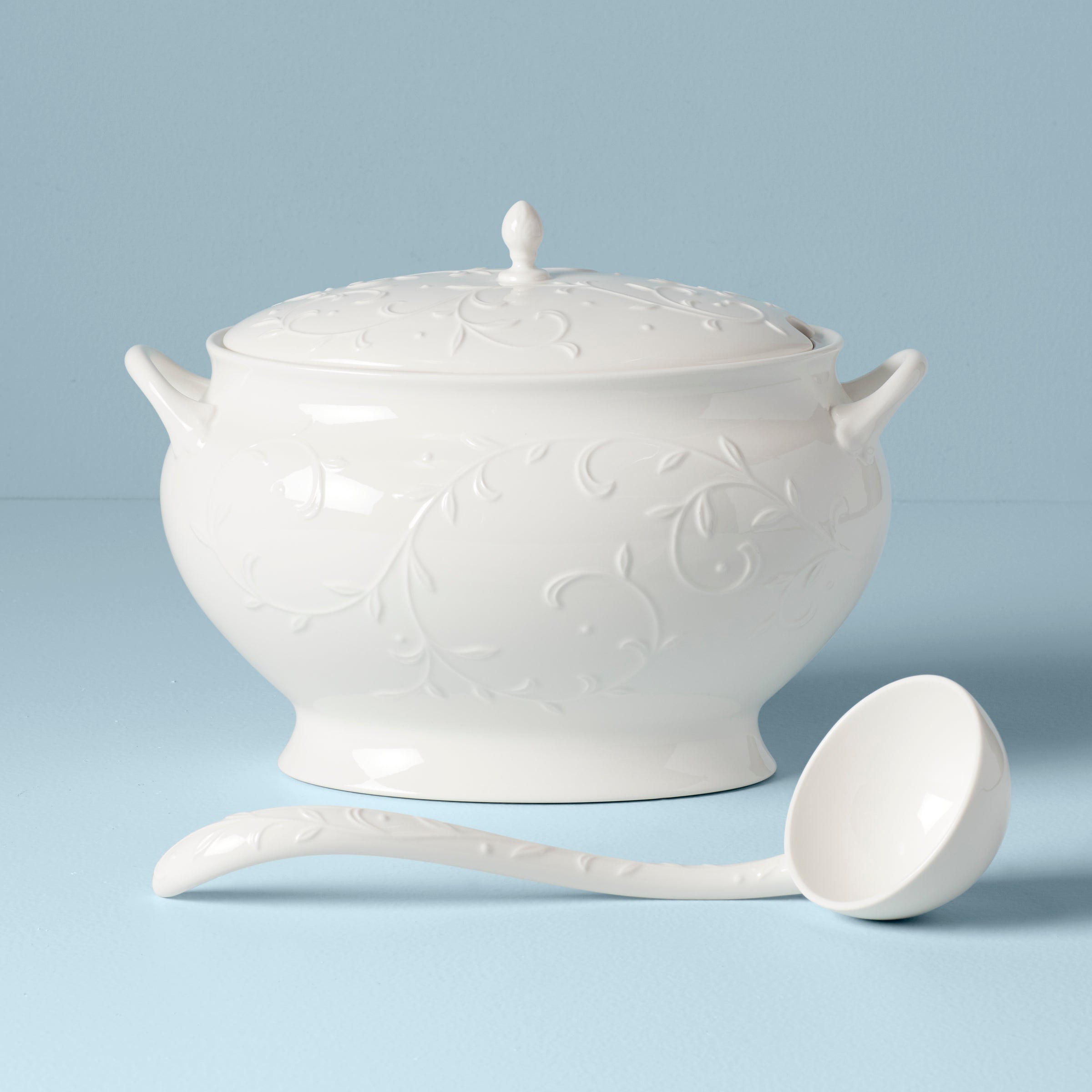 Lenox Westmore Opal Innocence Carved Soup Tureen Set