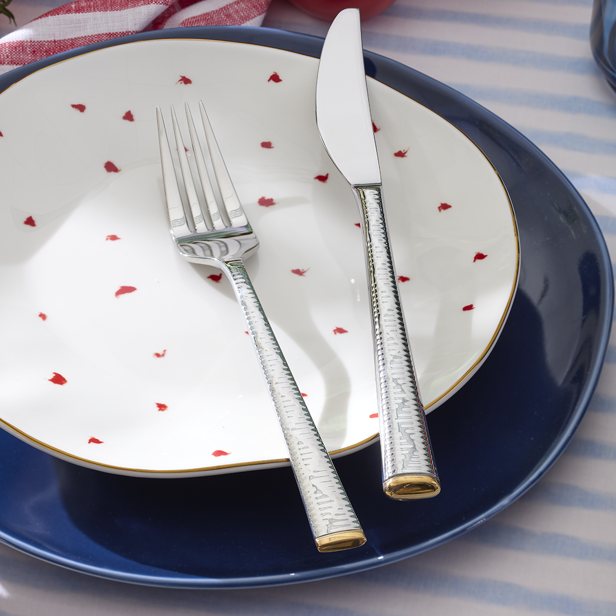 Lenox Westmore Garnet Bay 4-Piece Dessert Set - Image 3