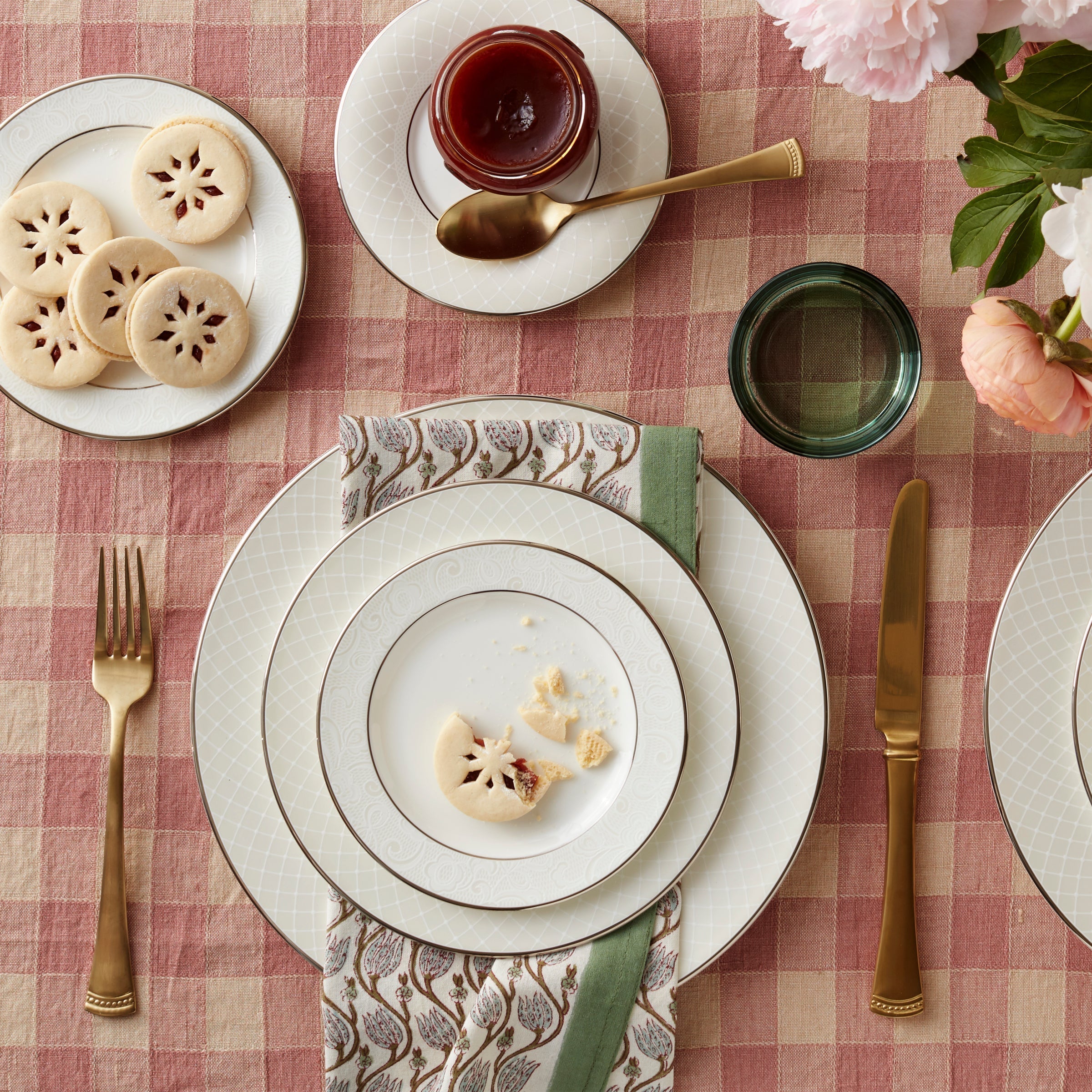 Lenox Westmore Venetian Lace 5-Piece Place Setting - Image 3