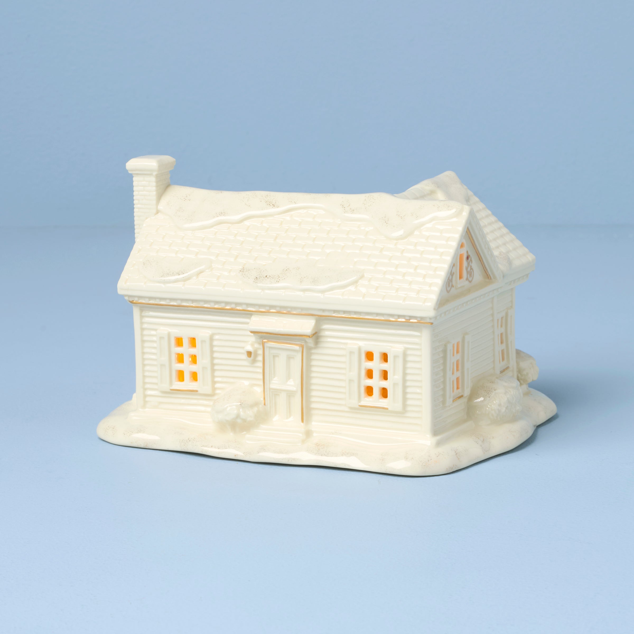 Lenox Westmore Mistletoe Park 3-Piece Lit Figurine Starter Set - Image 3