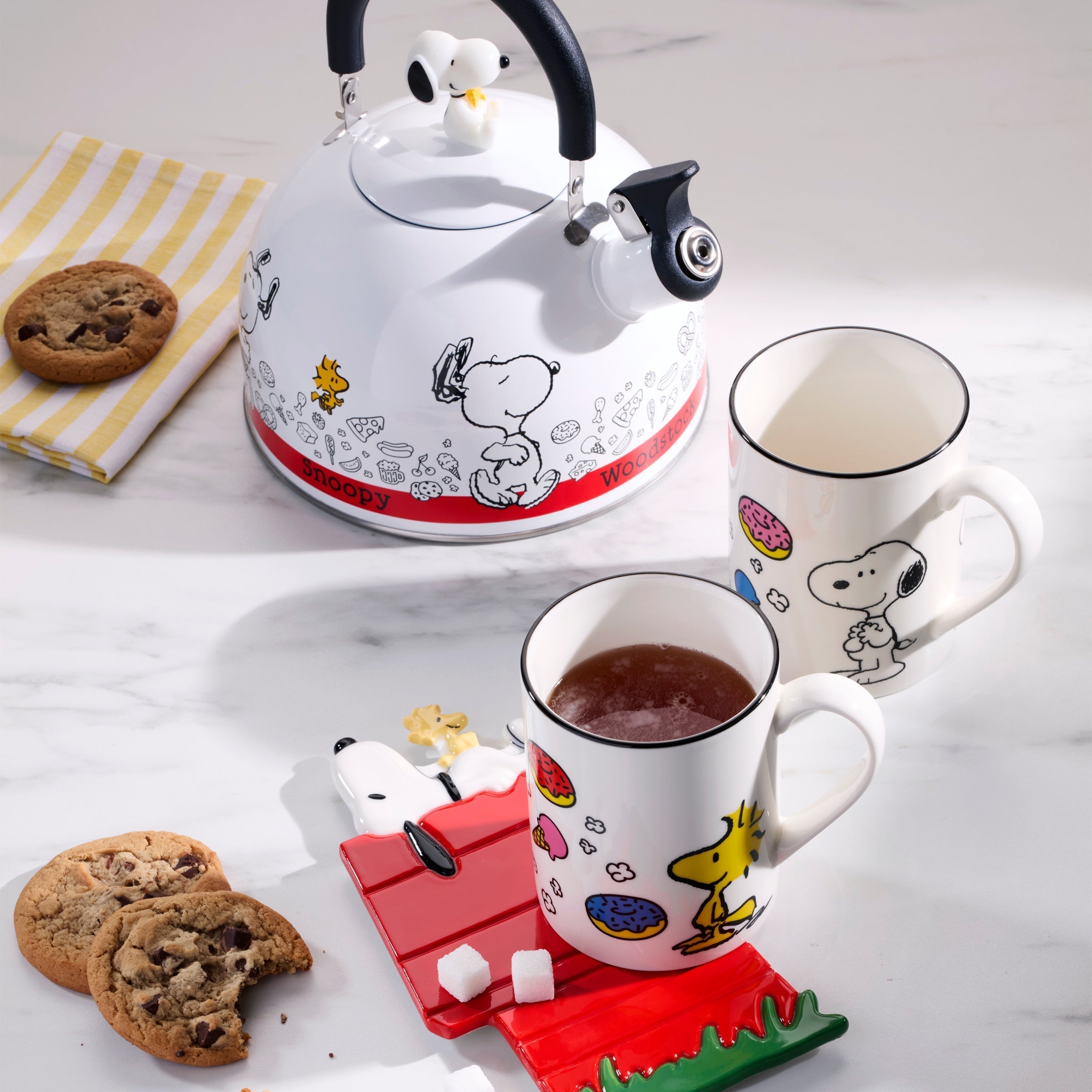 Lenox Westmore Chef Snoopy Tea Kettle - Image 4